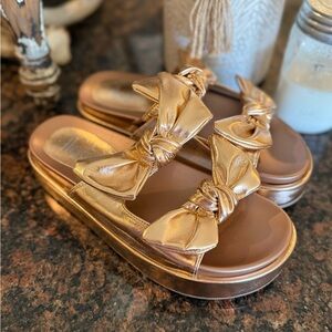 Hey Girl Bow Good Bow Sandals size 7